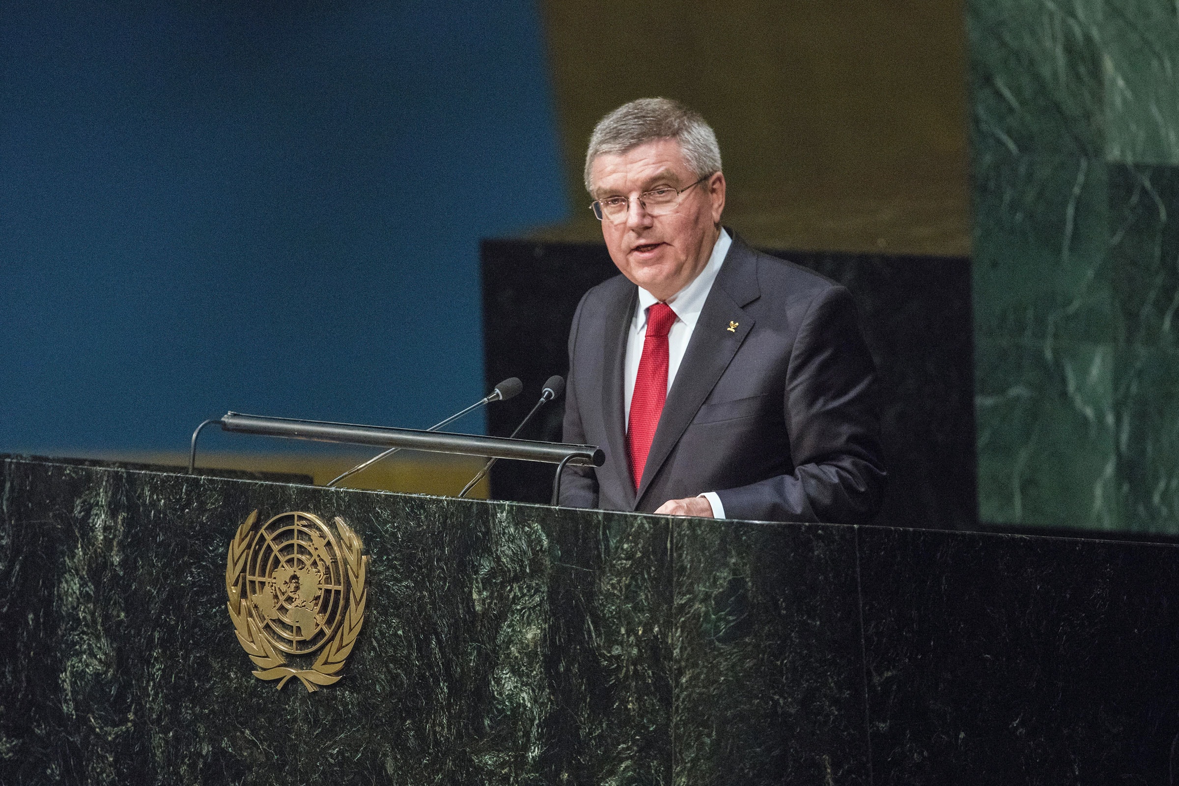 Le président du CIO, Thomas Bach, s'exprimant au siège des Nations Unies à New York.