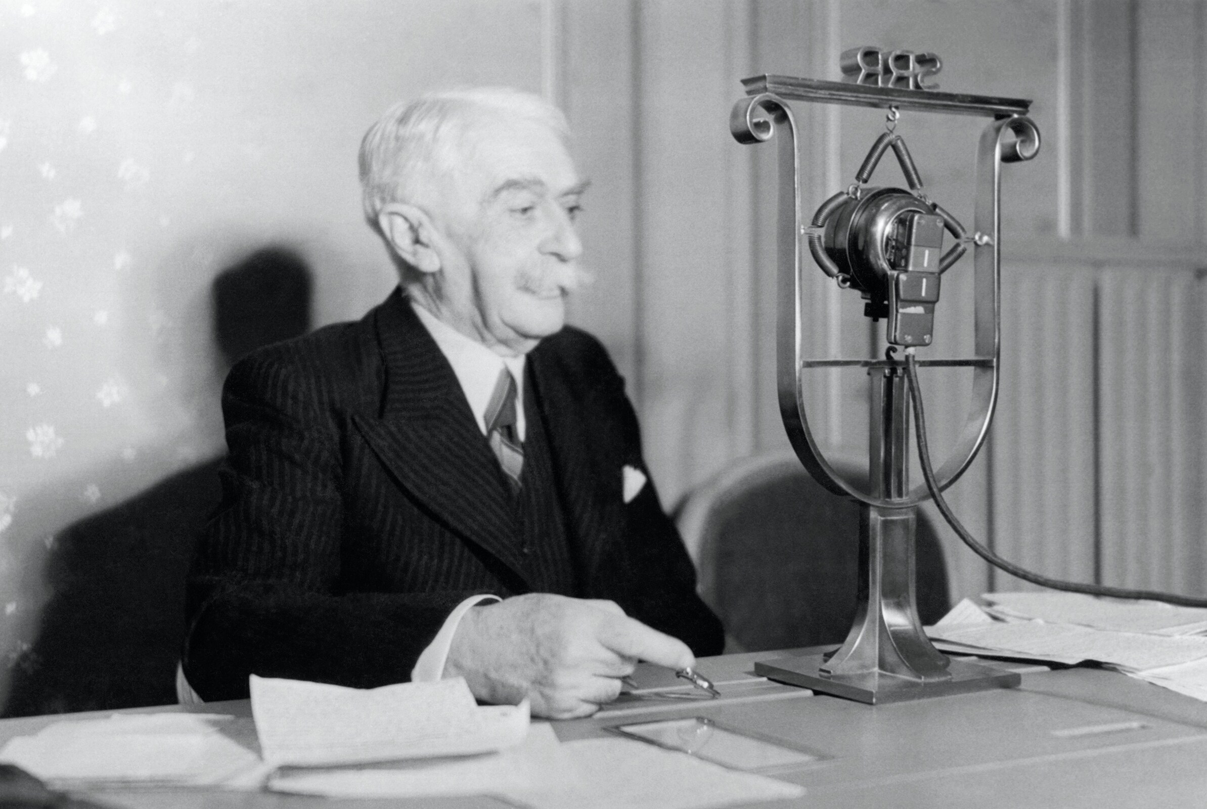 August 4, 1935 - Baron Pierre de COUBERTIN giving a speech on the French Swiss Radio.